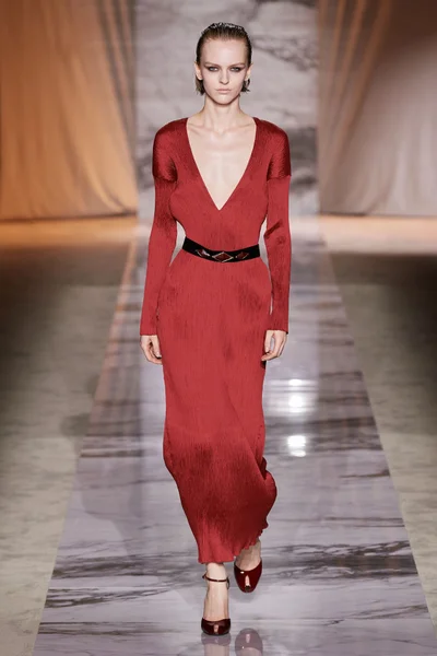 Look 27